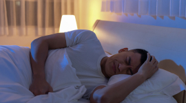 뒤척이며 잠 못 이루는 밤… 이러면 정말 ‘불면증’