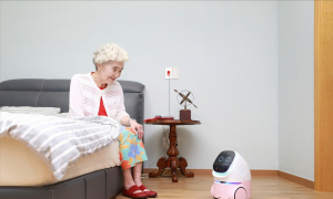 삼성물산, 소가구 노인 돌봄 AI 로봇 서비스 실증 개시