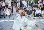 '춤꾼 연극인' 박현덕 씨, 5명에게 새 생명을 남기고 떠나